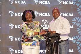 Minister Nankabirwa yasiimye NCBA Bank eyatandikawo empaka za NCBA Golf Series